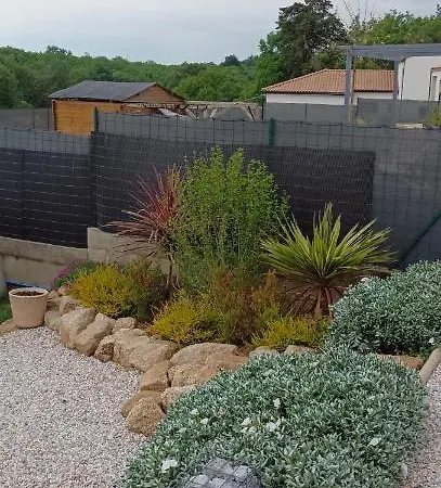 D'hote La Paisible Bed and breakfast Treize-Vents